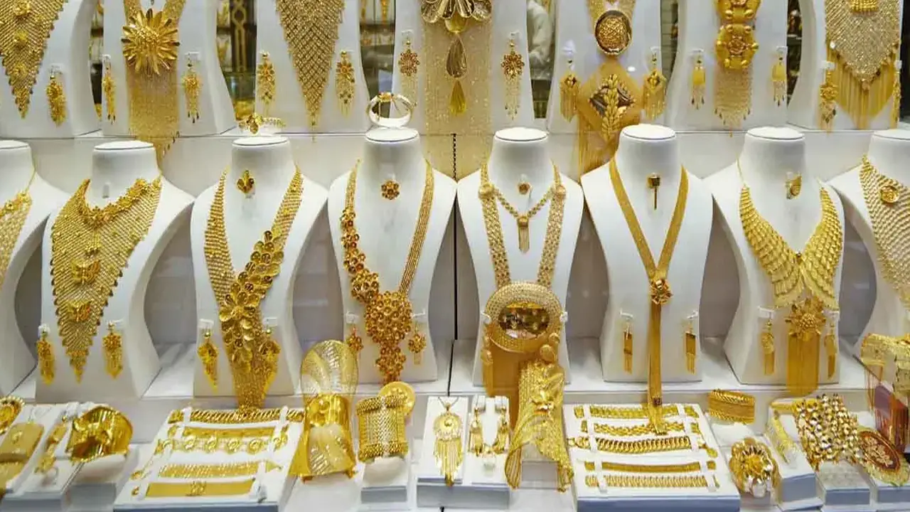 الذهب يصعد وسط تراجع أسعار النفط وترقب بيانات التضخم في أمريكا